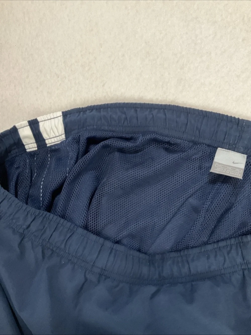 Nike Men’s Lined Shorts Navy with White Striping Pockets Size 2XL Y2K style
